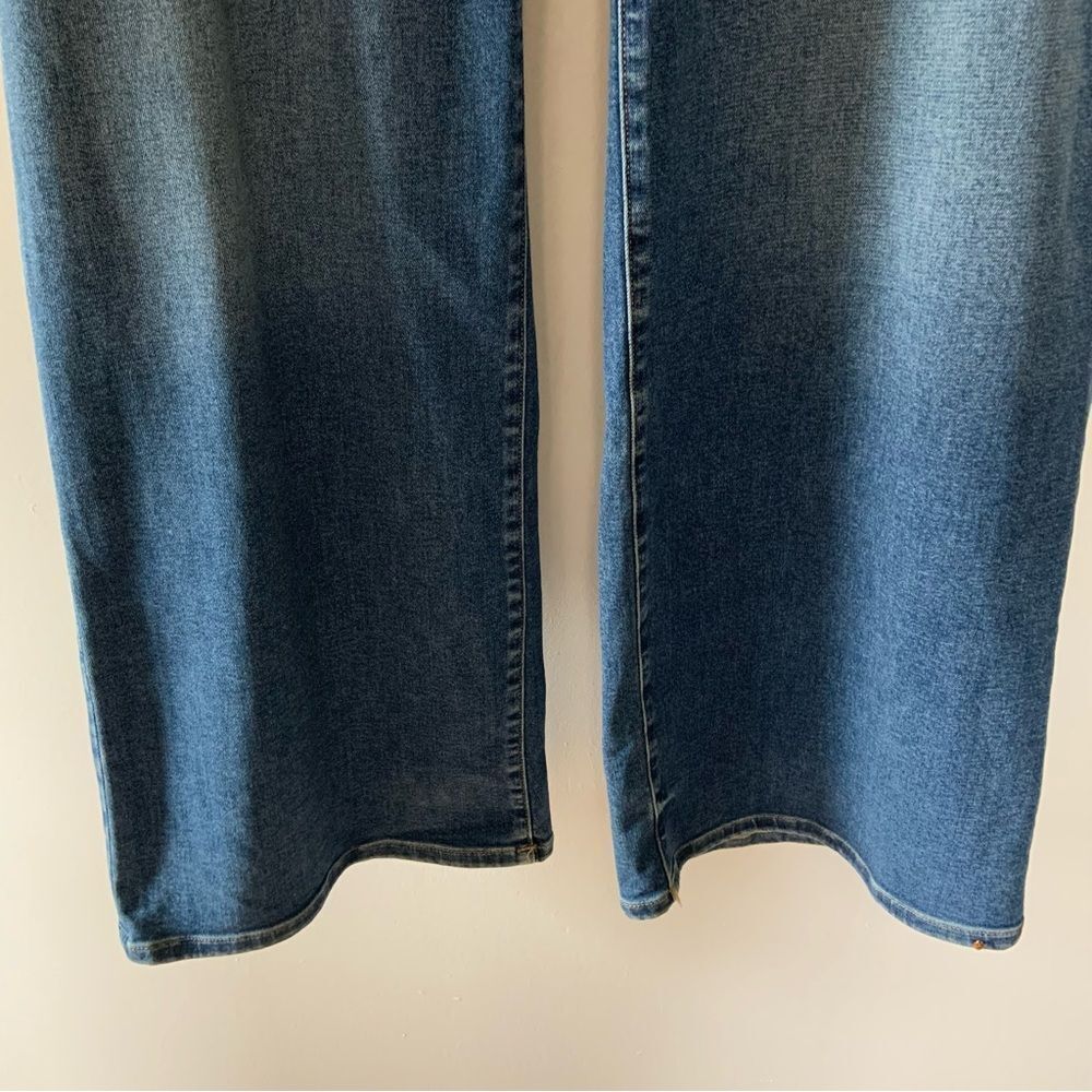 LANE BRYANT Fit Genius High Rise Boot Jeans Medium Wash Magic Waistband 26/28 - Picture 8 of 14